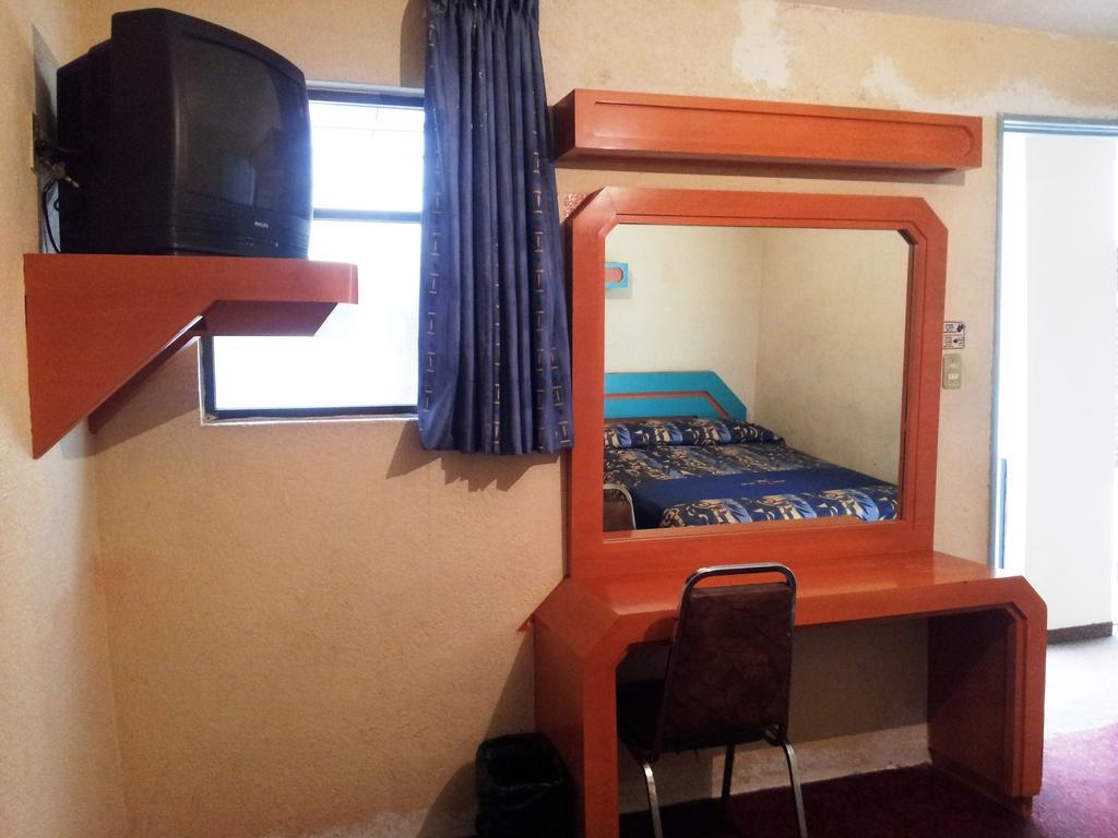 Hotel Florida Mexico City Room photo